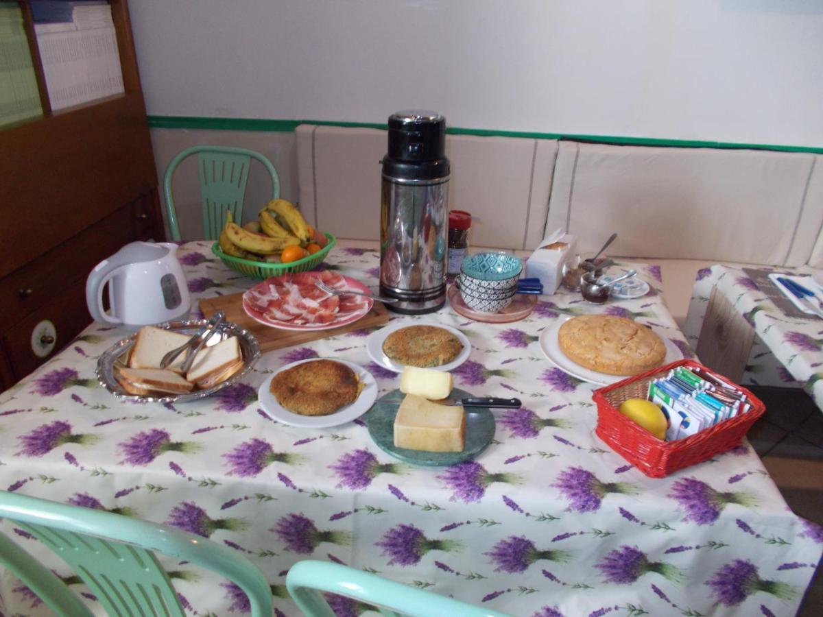 La Vecchia Locanda Castelnuovo di Val di Cecina Luaran gambar