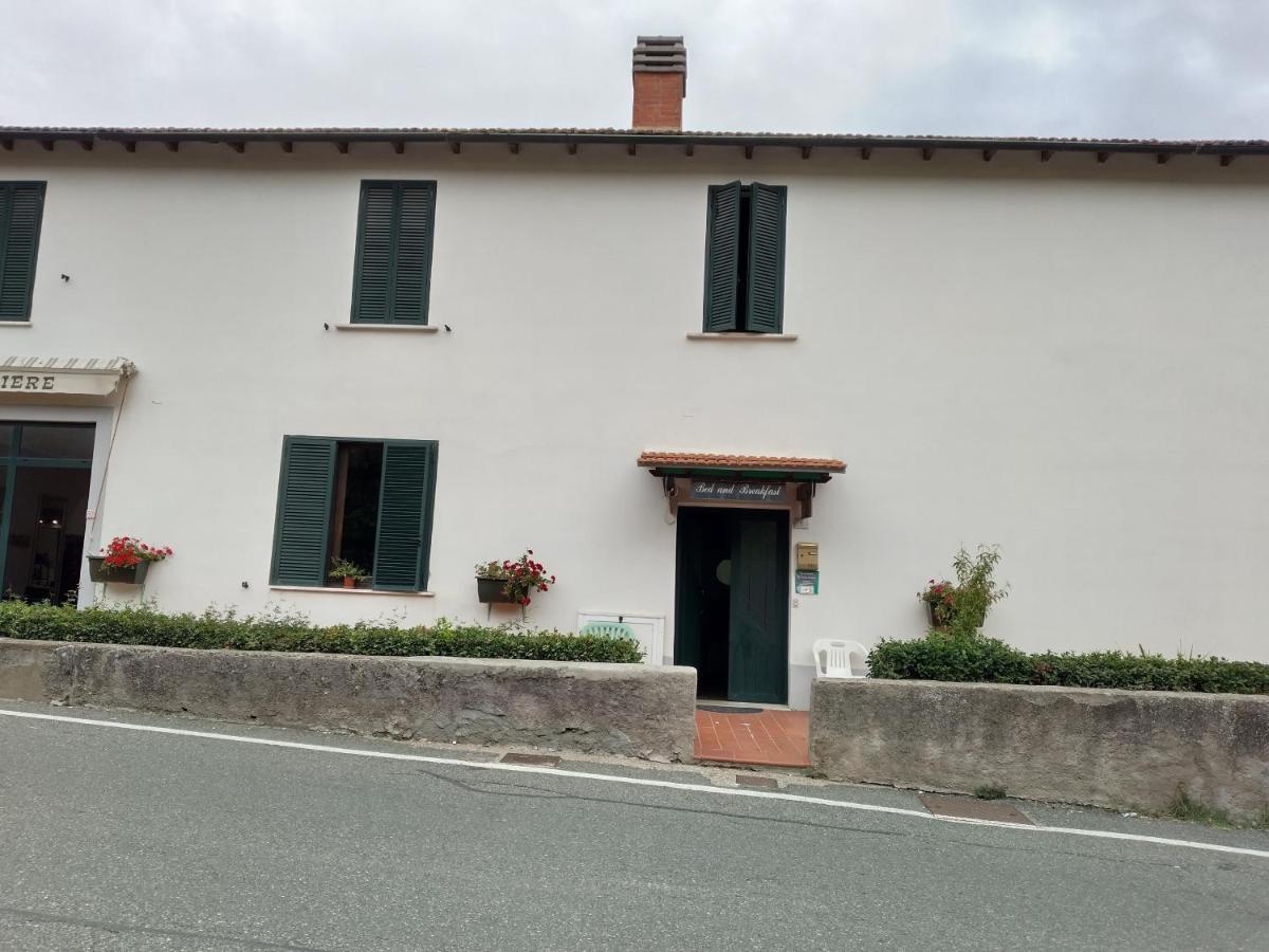 La Vecchia Locanda Castelnuovo di Val di Cecina Luaran gambar